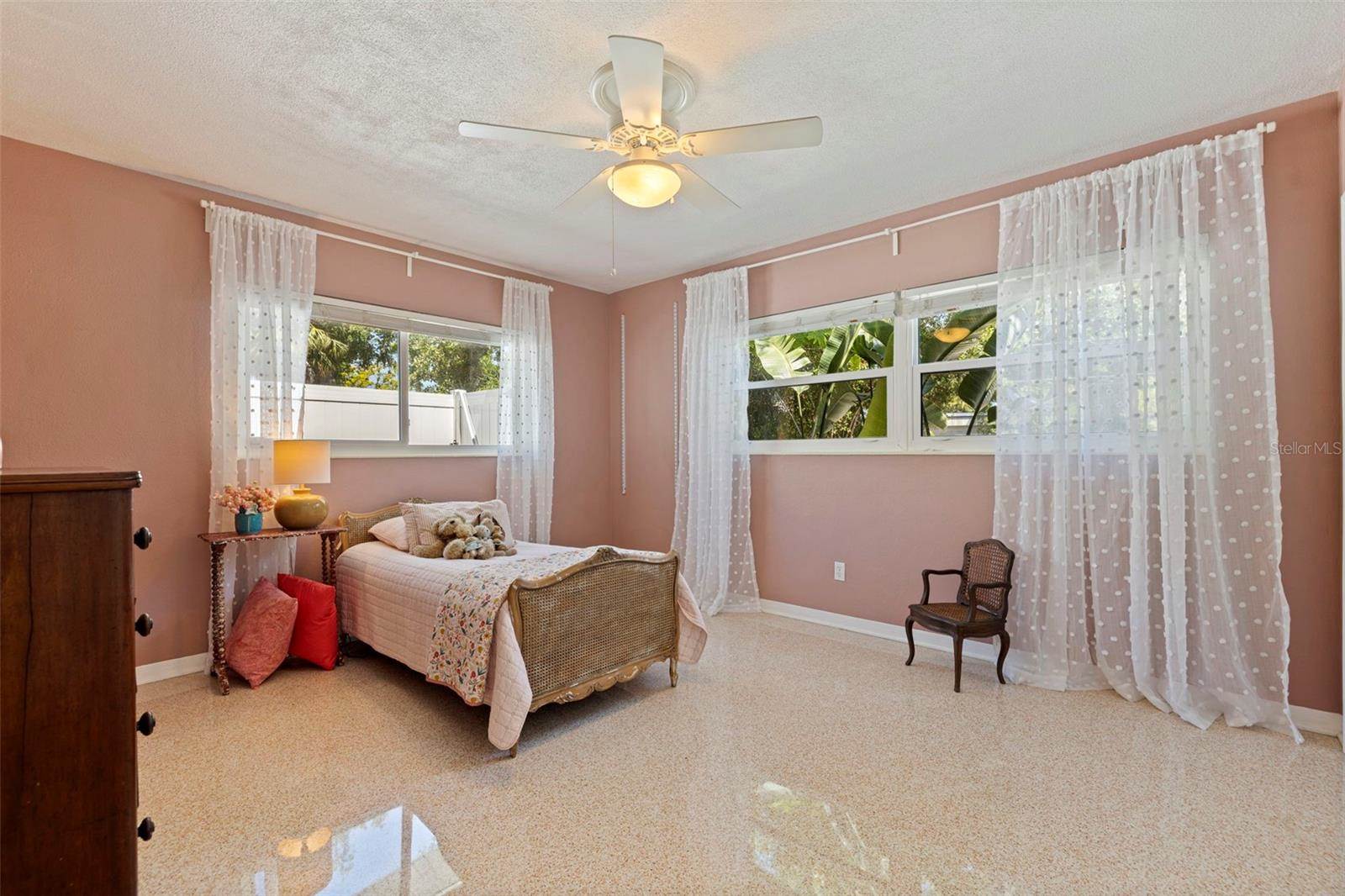 2700 Desoto Way South, Saint Petersburg, FL 33712