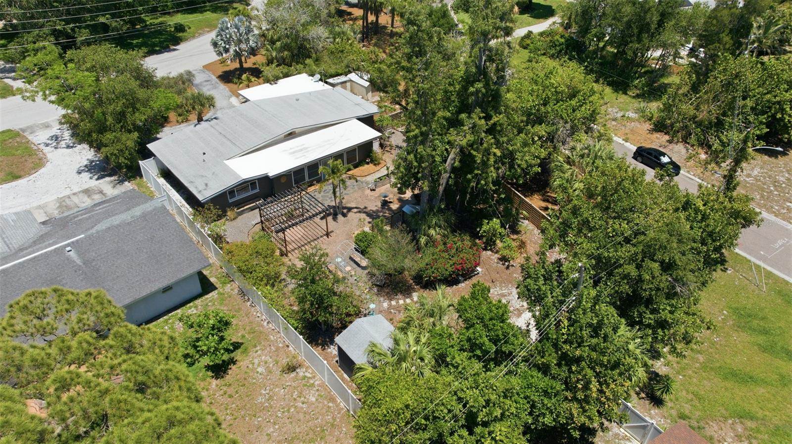 2700 Desoto Way South, Saint Petersburg, FL 33712