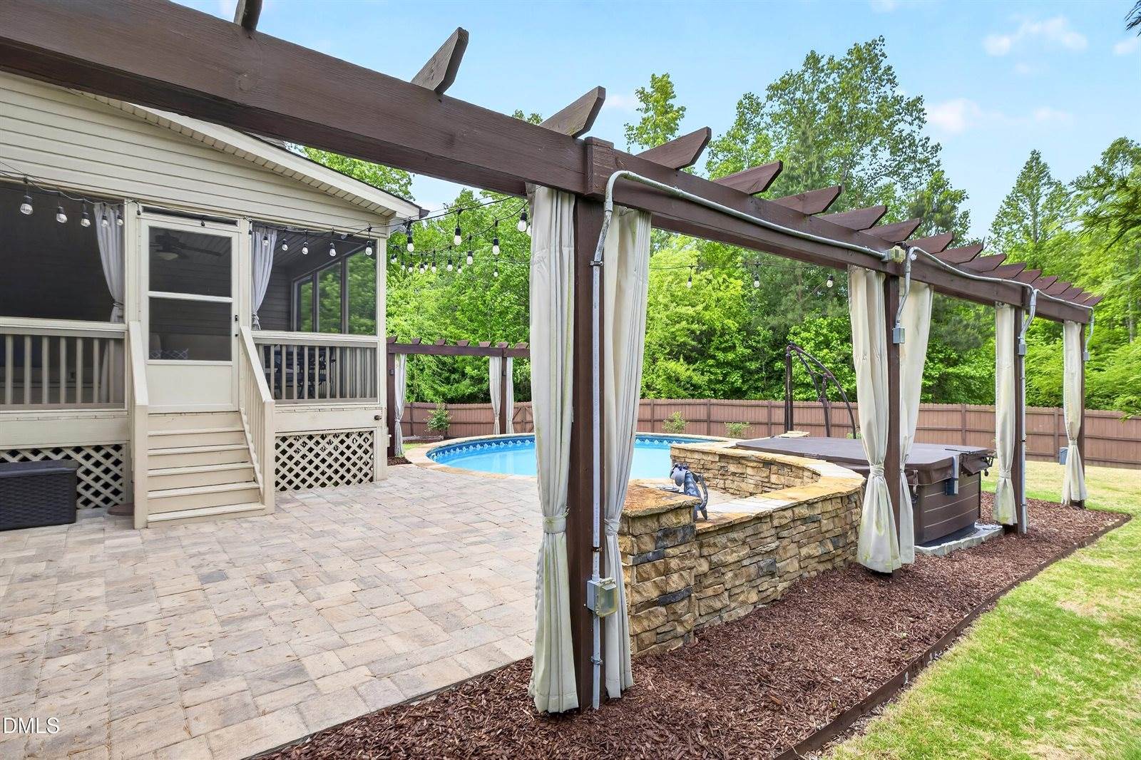 134 Chippenham Court, Clayton, NC 27520