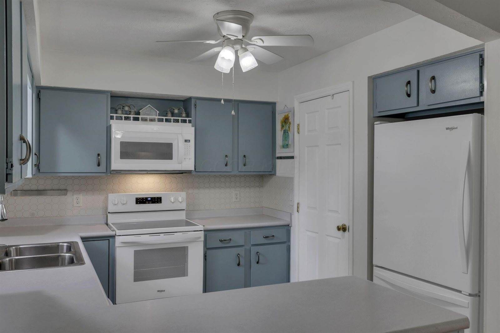 6651 Rugosa Avenue, Reynoldsburg, OH 43068