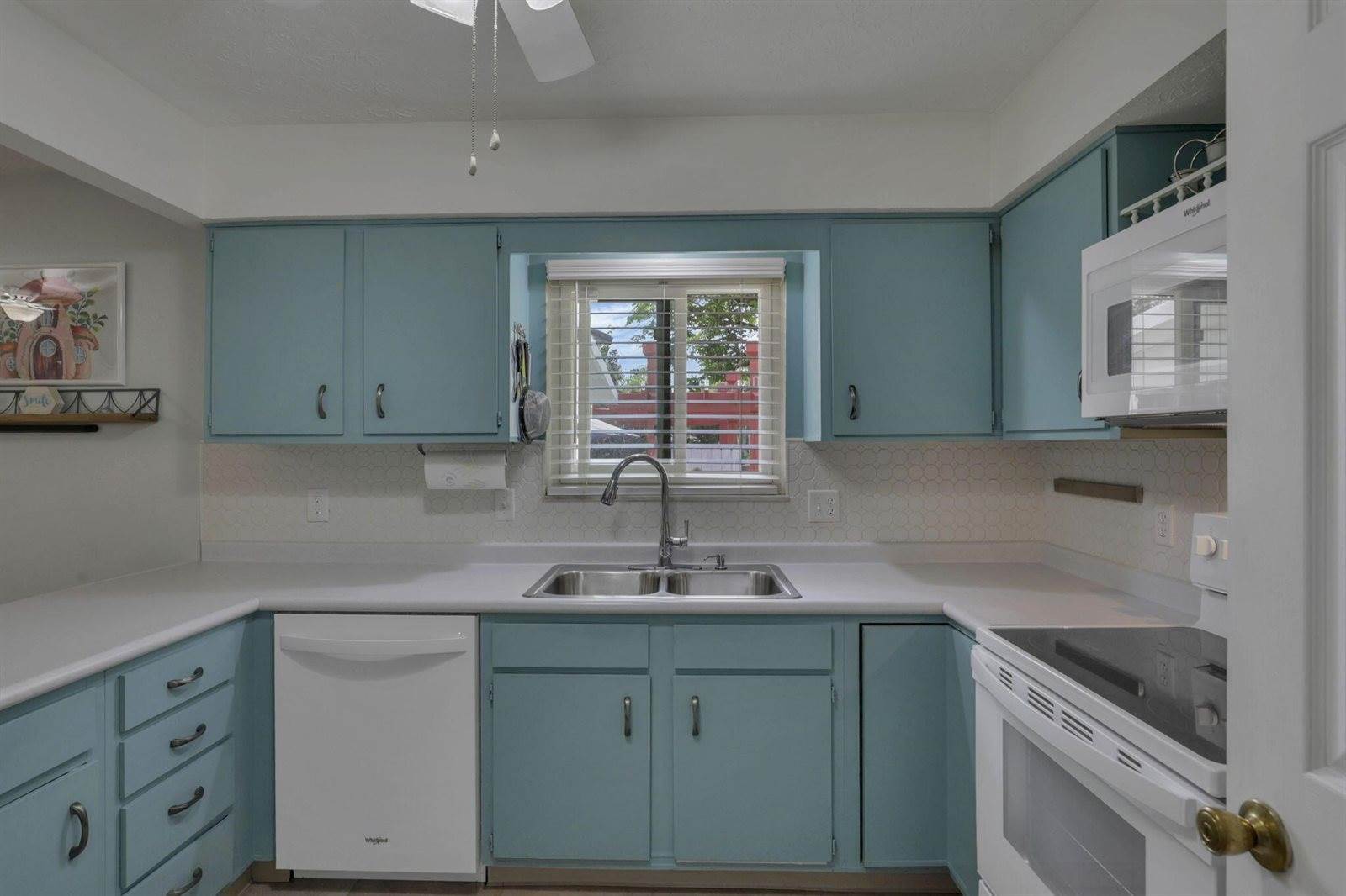 6651 Rugosa Avenue, Reynoldsburg, OH 43068