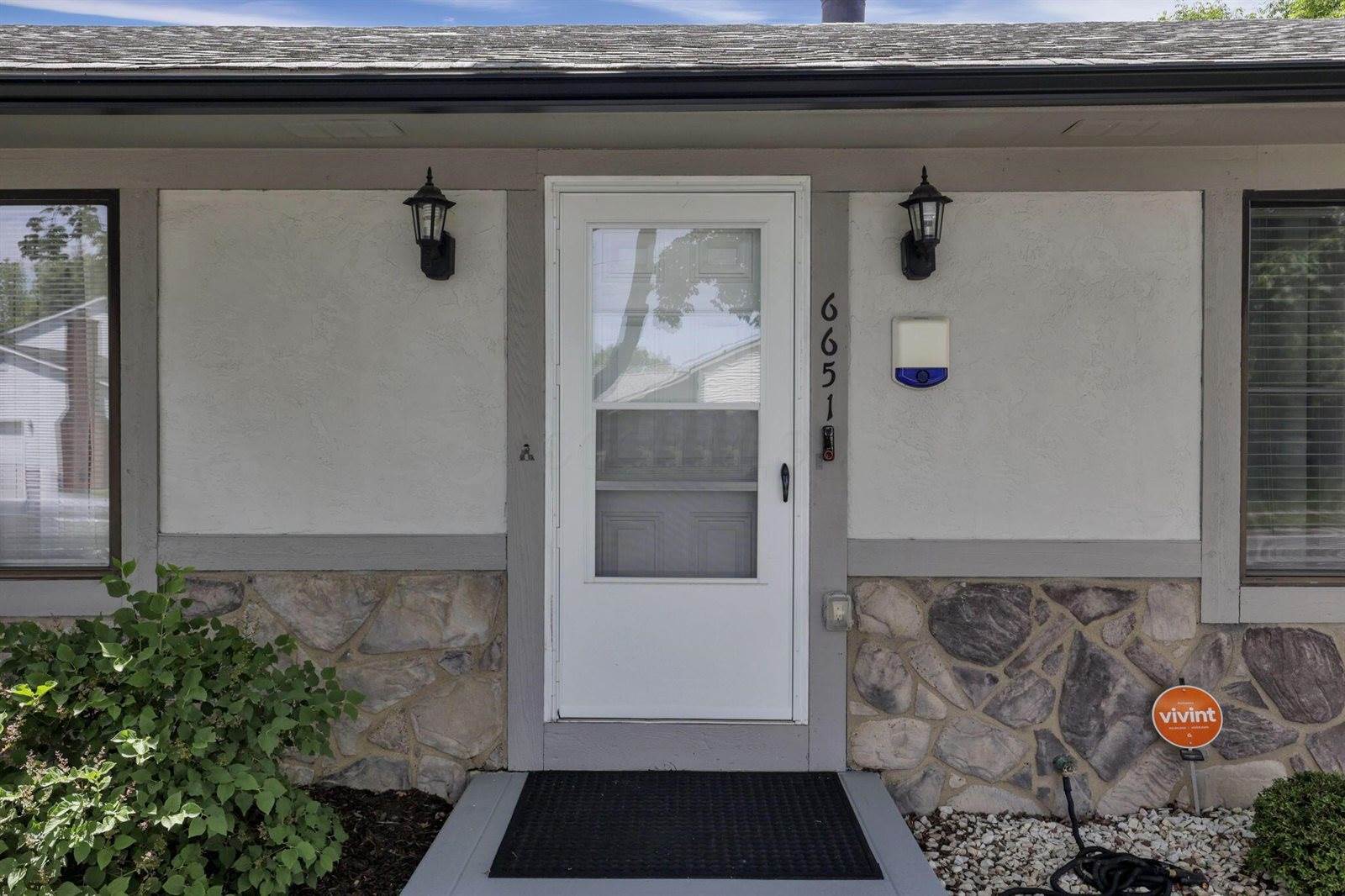 6651 Rugosa Avenue, Reynoldsburg, OH 43068