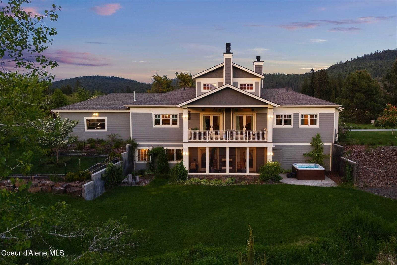 90 Bonnie Ln, Sagle, ID 83860