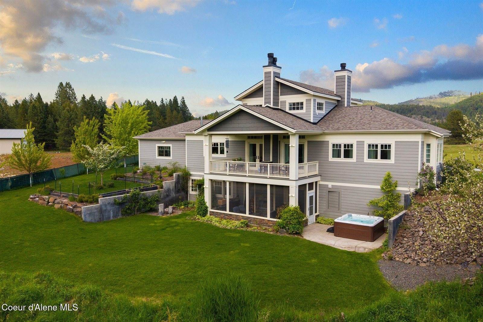 90 Bonnie Ln, Sagle, ID 83860