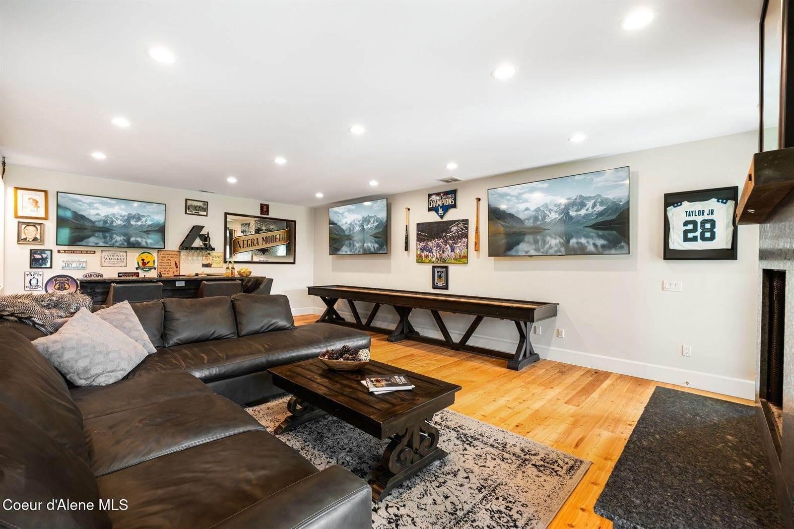 90 Bonnie Ln, Sagle, ID 83860