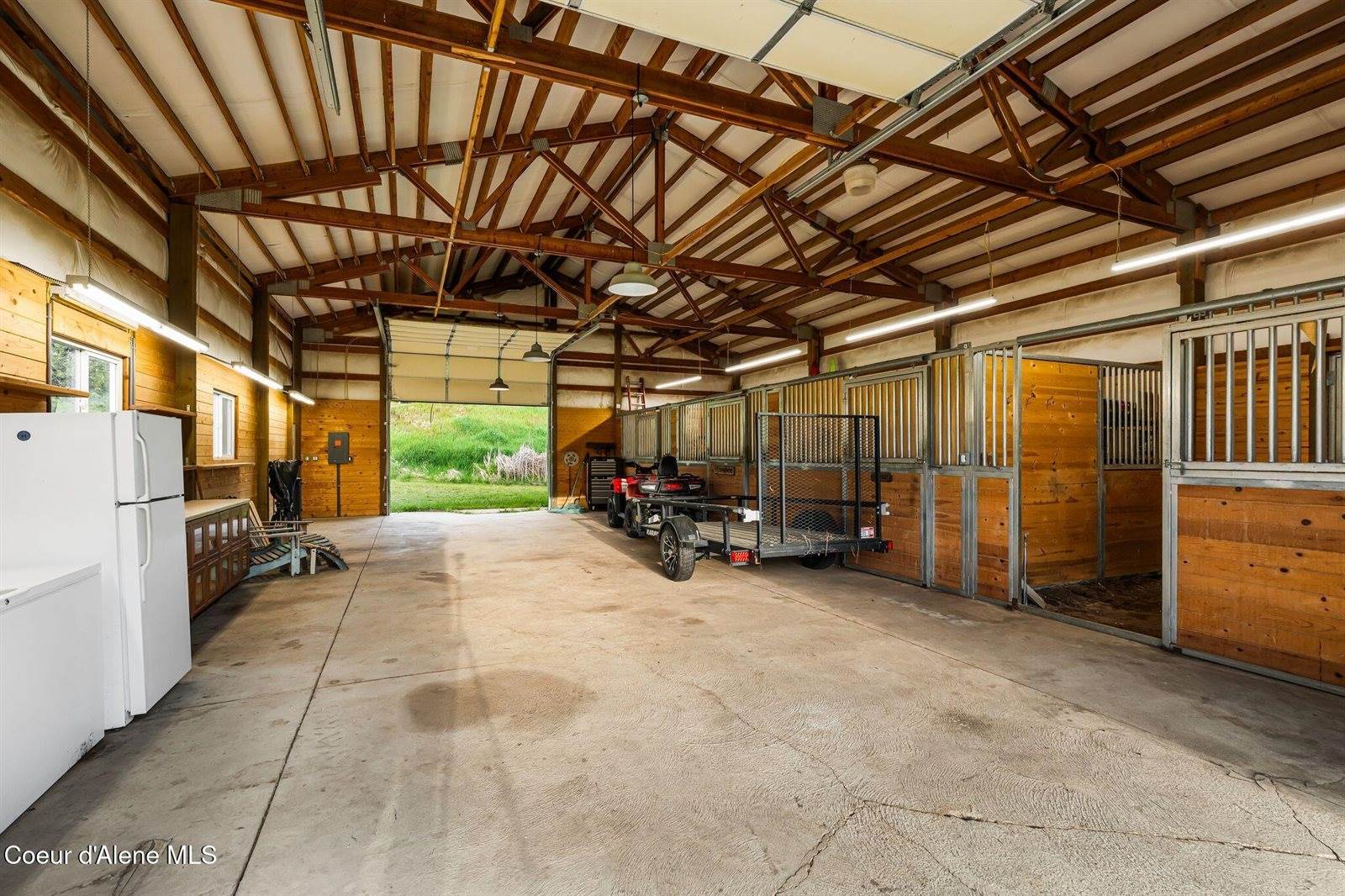 90 Bonnie Ln, Sagle, ID 83860