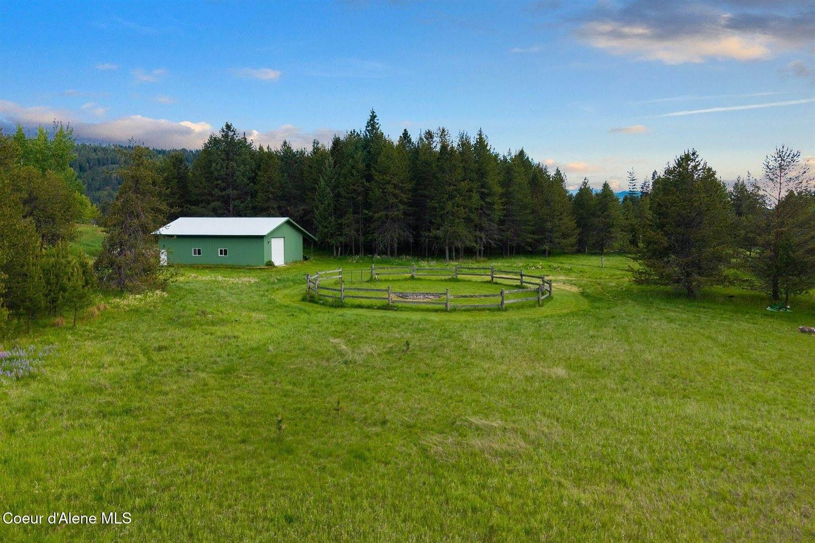 90 Bonnie Ln, Sagle, ID 83860