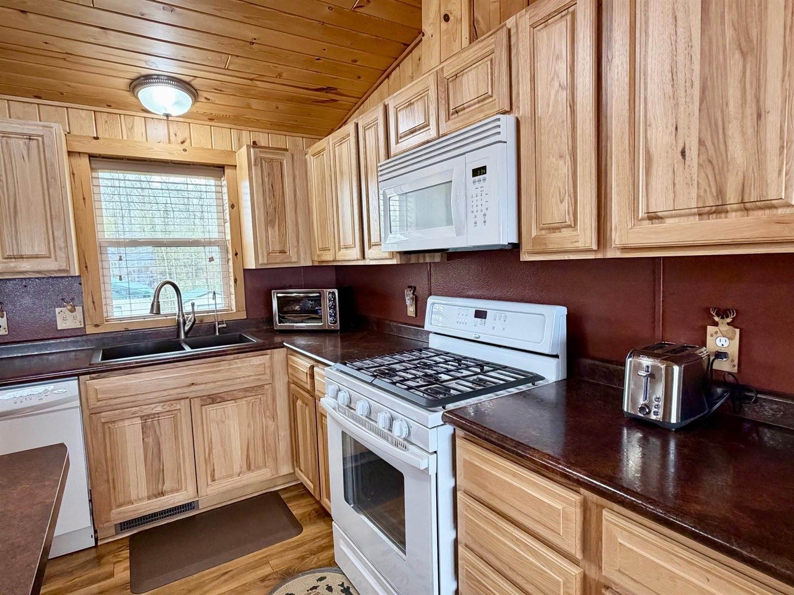 3936 Sunnyside Park Road, Floodwood, MN 55736