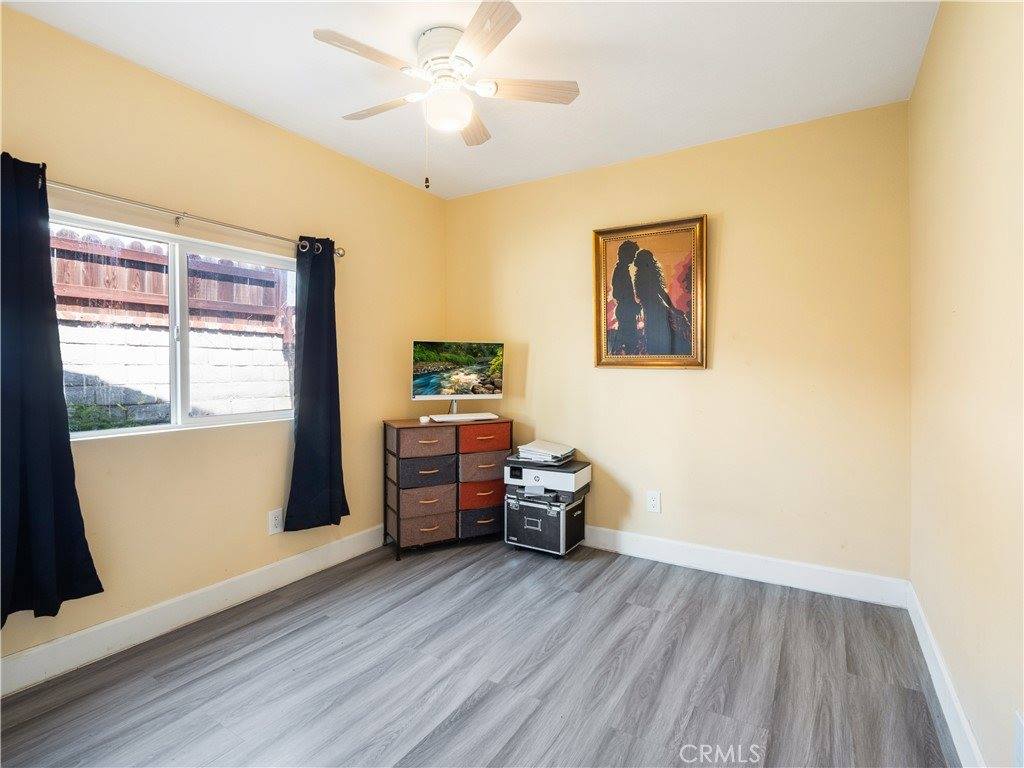 22825 Fir Court, Saugus, CA 91390