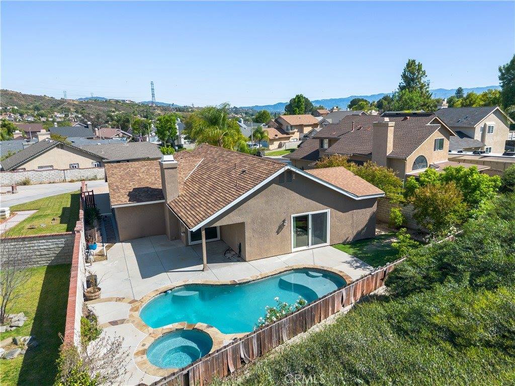 22825 Fir Court, Saugus, CA 91390