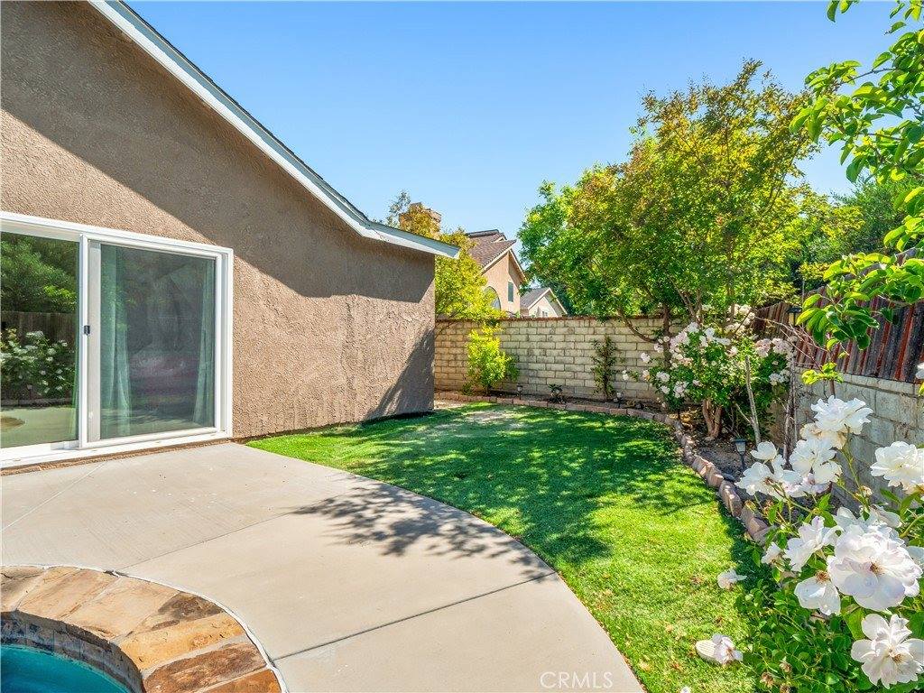 22825 Fir Court, Saugus, CA 91390
