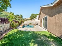 22825 Fir Court, Saugus, CA 91390