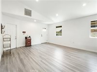 22825 Fir Court, Saugus, CA 91390