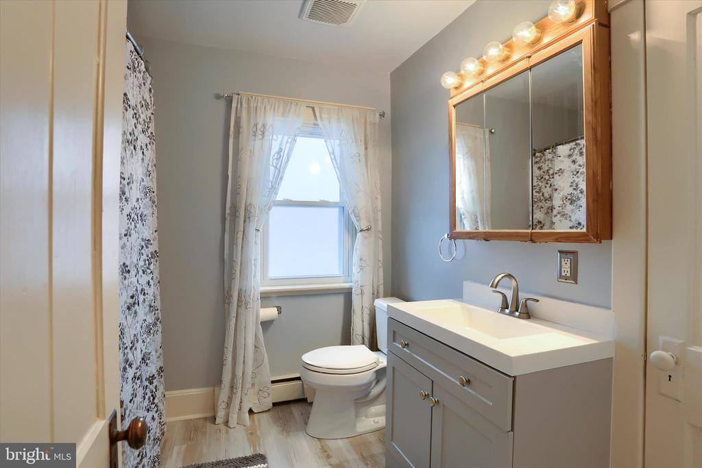 155 East Emaus Street, Middletown, PA 17057