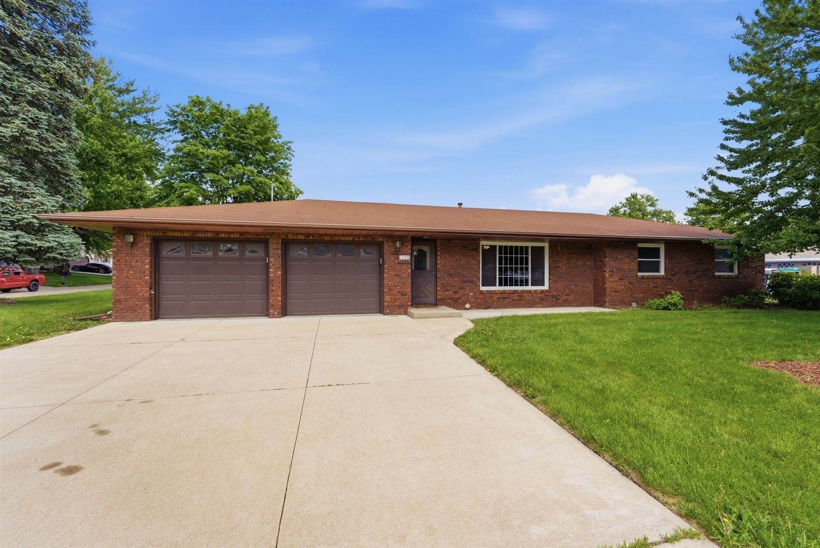 1200 6th Street, Hampton, IL 61256