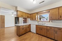 1200 6th Street, Hampton, IL 61256