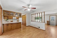 1200 6th Street, Hampton, IL 61256