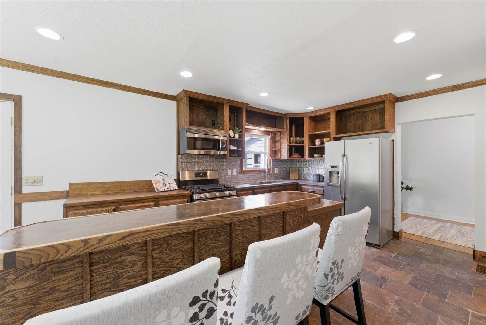 2405 31st Street A, Moline, IL 61265