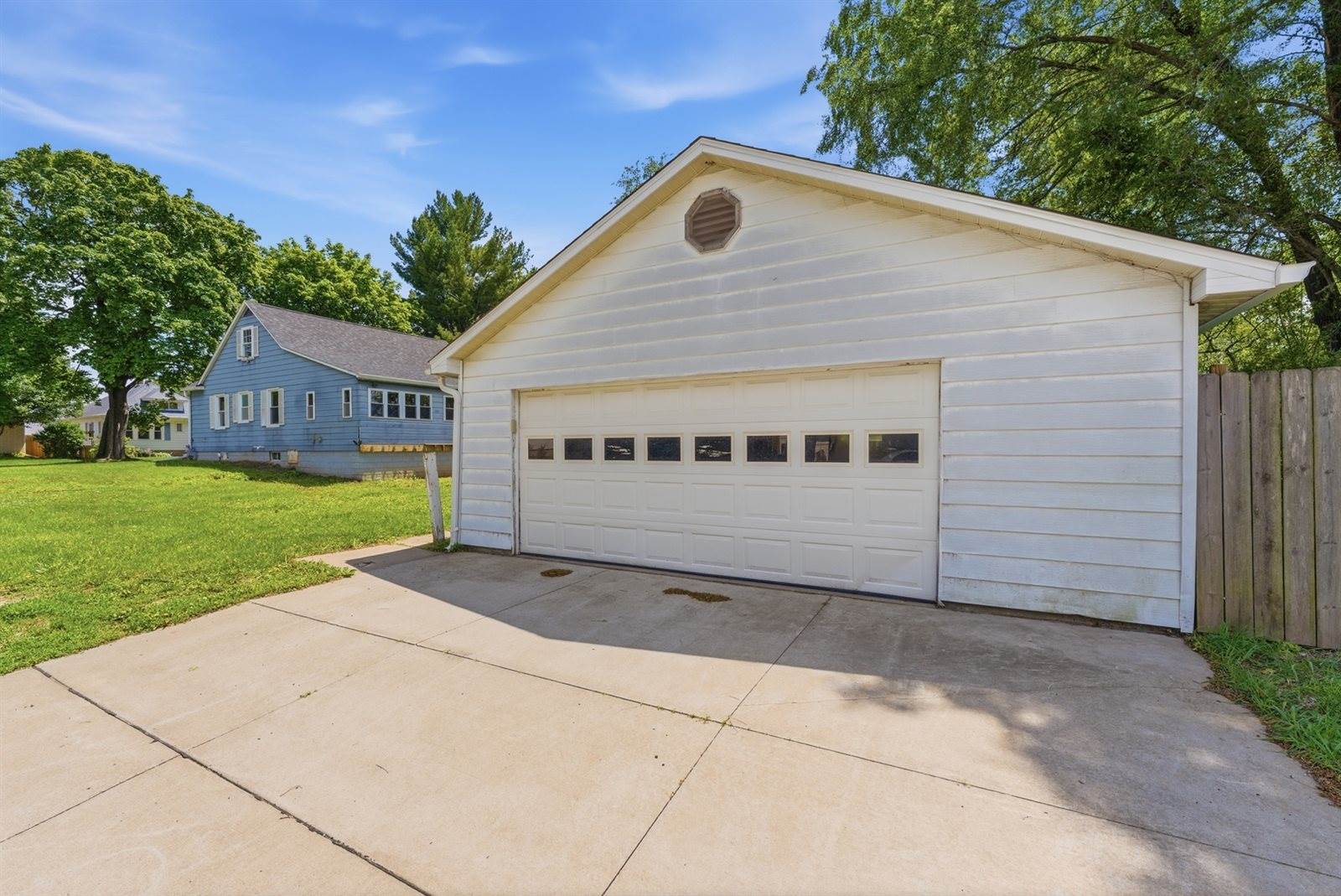 2405 31st Street A, Moline, IL 61265