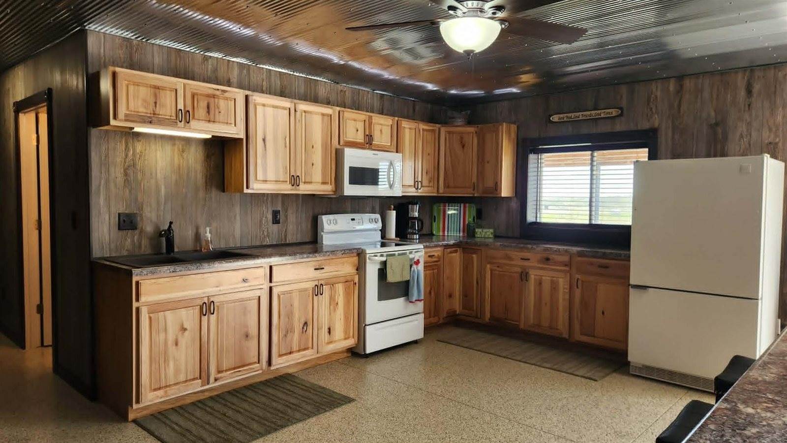 345 1st Rd SW, Pick City, ND 58545