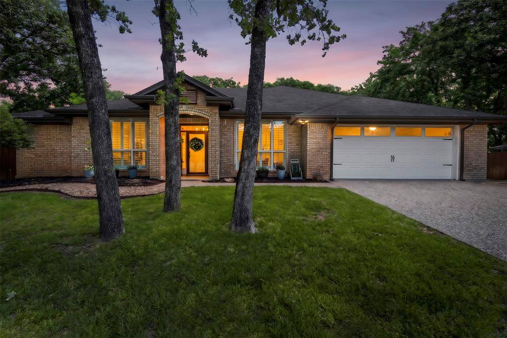 5303 Tioga Court, De Cordova, TX 76049