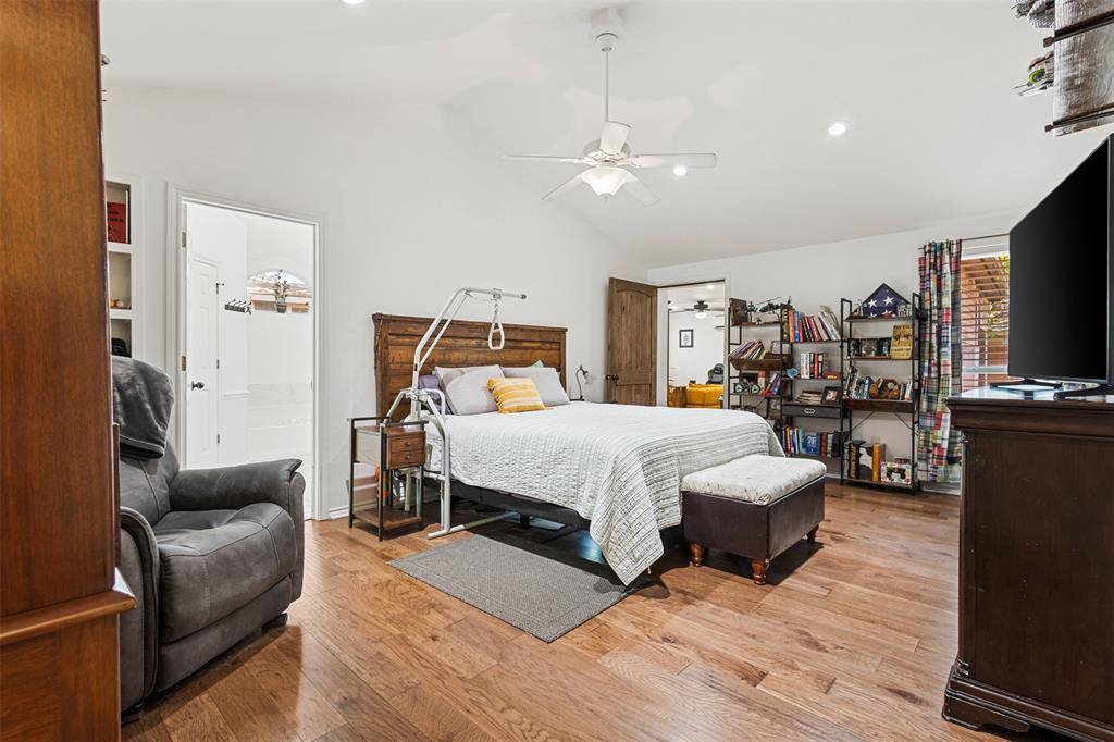 5303 Tioga Court, De Cordova, TX 76049