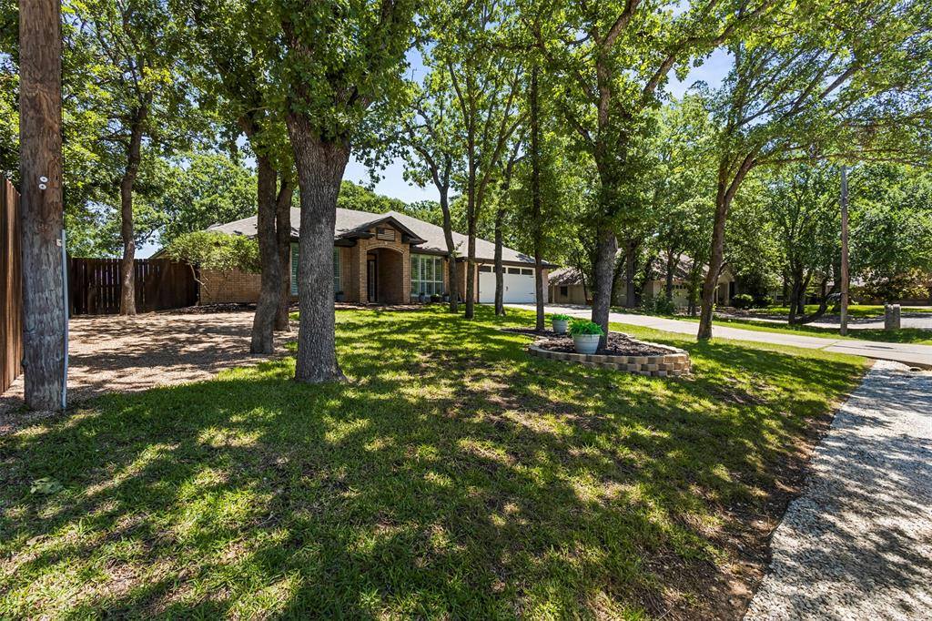 5303 Tioga Court, De Cordova, TX 76049