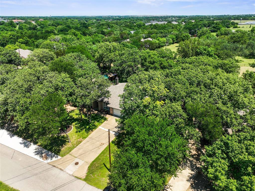 5303 Tioga Court, De Cordova, TX 76049