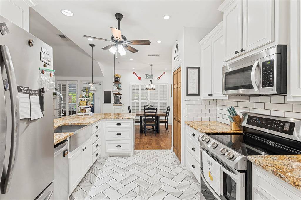 5303 Tioga Court, De Cordova, TX 76049