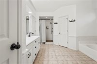 5303 Tioga Court, De Cordova, TX 76049