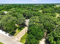 5303 Tioga Court, De Cordova, TX 76049