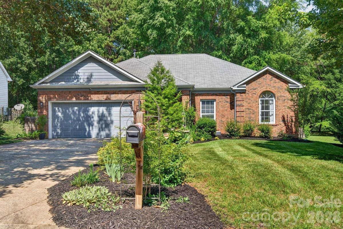 11219 Isthmus Court, Charlotte, NC 28215