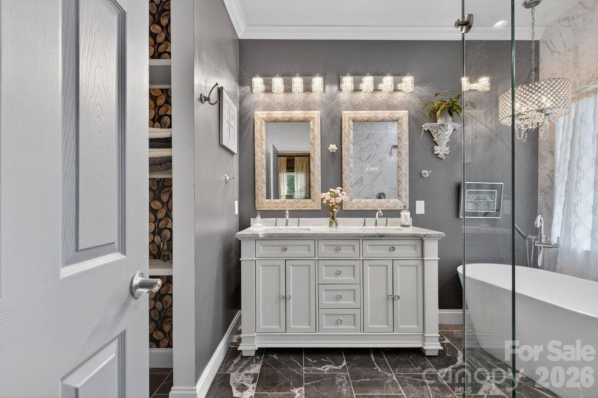 11219 Isthmus Court, Charlotte, NC 28215