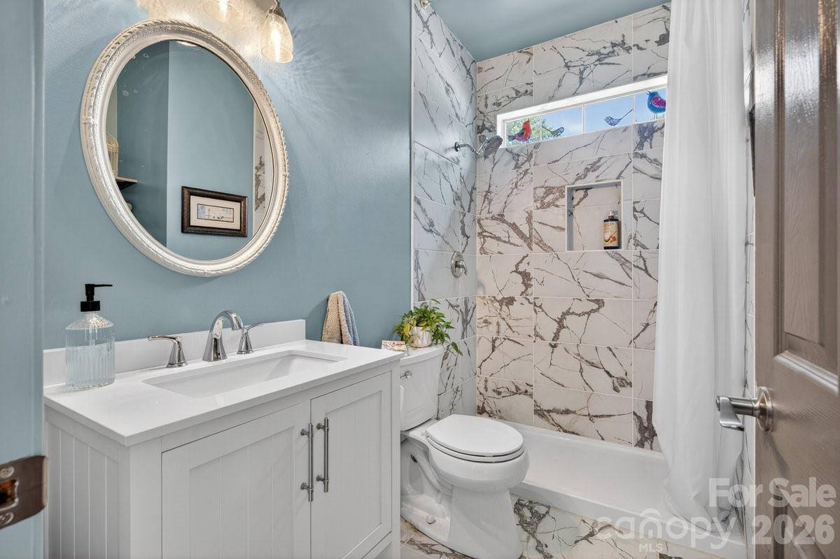 11219 Isthmus Court, Charlotte, NC 28215
