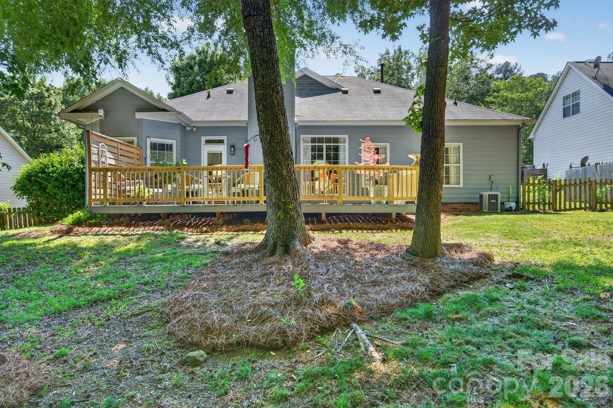 11219 Isthmus Court, Charlotte, NC 28215
