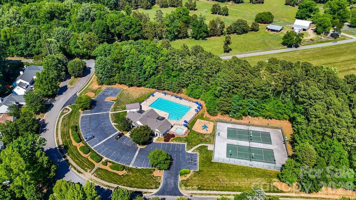 11219 Isthmus Court, Charlotte, NC 28215