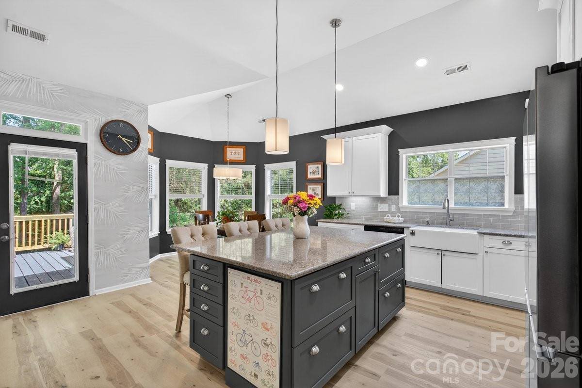 11219 Isthmus Court, Charlotte, NC 28215