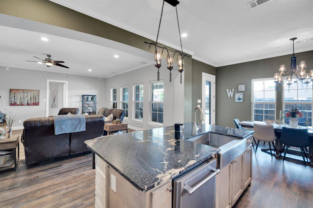 8611 Mattie Lane, Waxahachie, TX 75167