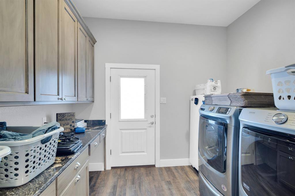 8611 Mattie Lane, Waxahachie, TX 75167