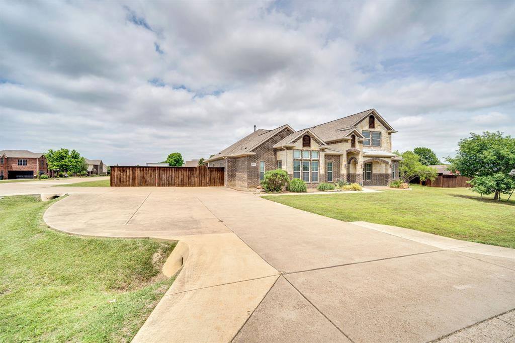 8611 Mattie Lane, Waxahachie, TX 75167
