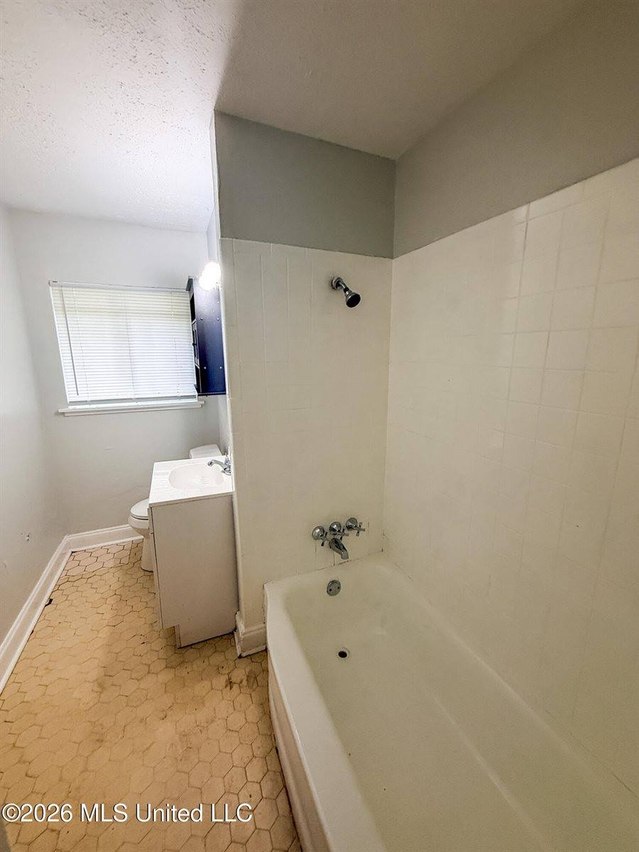 939 Pine Lake Drive, Jackson, MS 39206