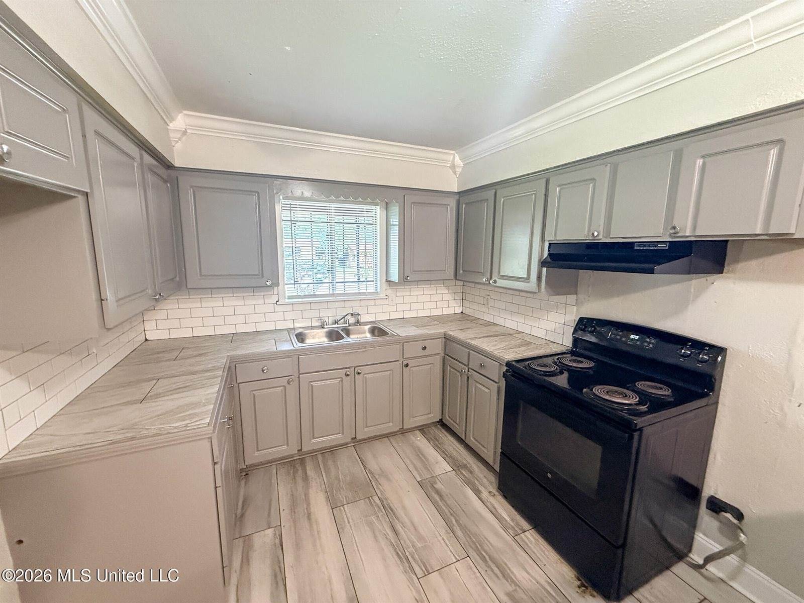 939 Pine Lake Drive, Jackson, MS 39206