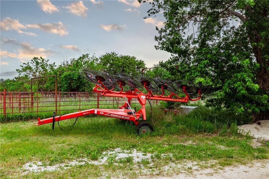 29040 Bethel Church Road, Paola, KS 66071