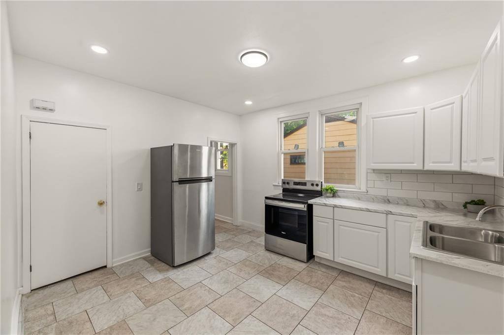 6010 Kenwood Avenue, Kansas City, MO 64110