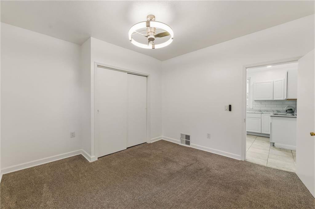 6010 Kenwood Avenue, Kansas City, MO 64110