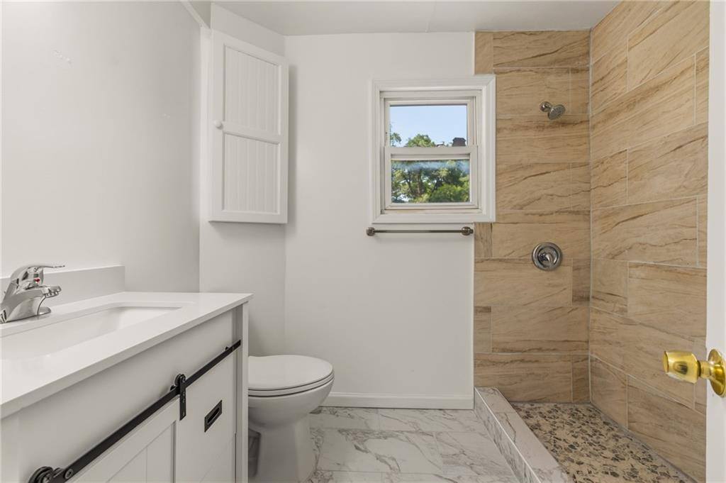 6010 Kenwood Avenue, Kansas City, MO 64110