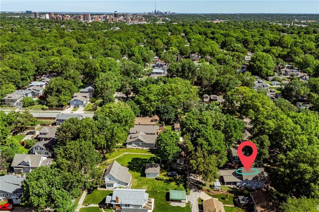 6010 Kenwood Avenue, Kansas City, MO 64110