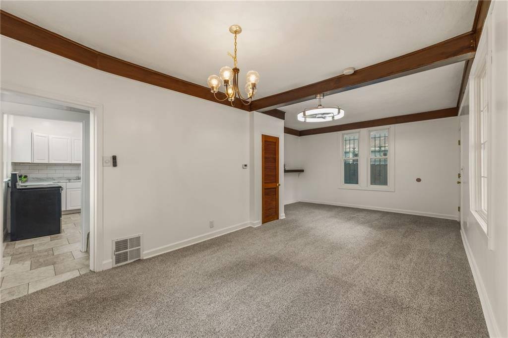 6010 Kenwood Avenue, Kansas City, MO 64110