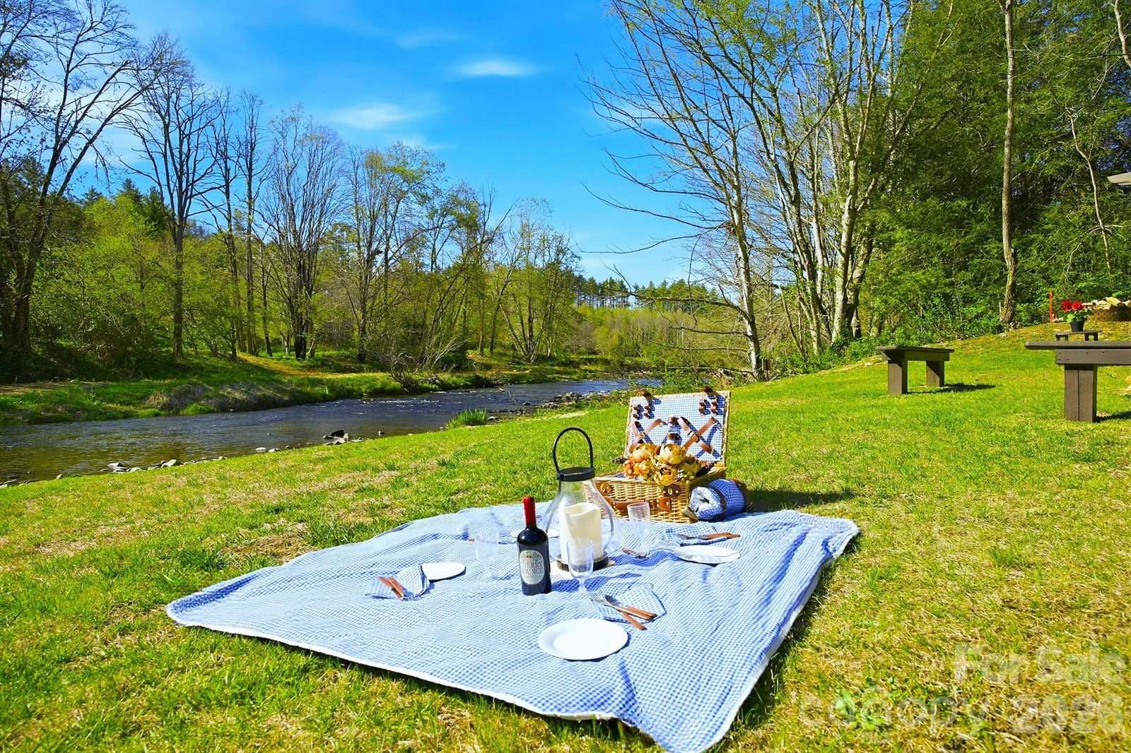 8186 NC 183 Highway, Linville Falls, NC 28657