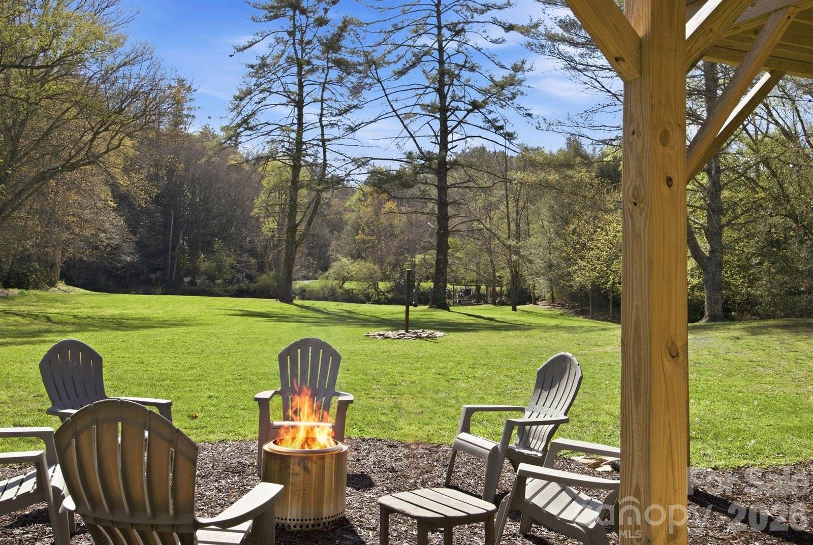 8186 NC 183 Highway, Linville Falls, NC 28657